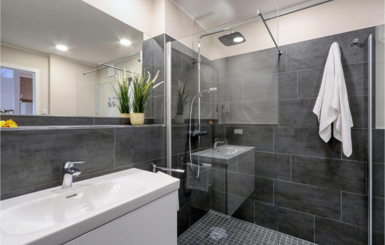 Stunning apartment in Ostseebad Boltenhagen with 1 Bedrooms, Sauna&WiFi Buitenkant foto